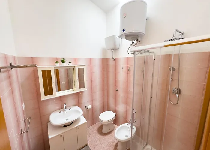 Beatrice, Ad Un Passo Dal Centro فيلاّسيمِيوس