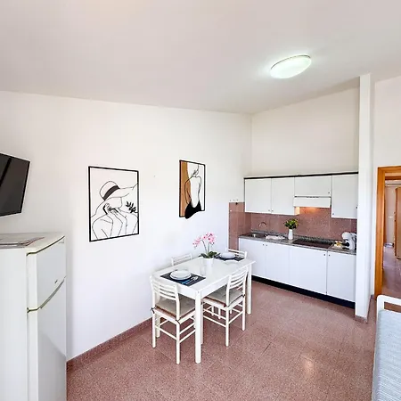 Beatrice, Ad Un Passo Dal Centro